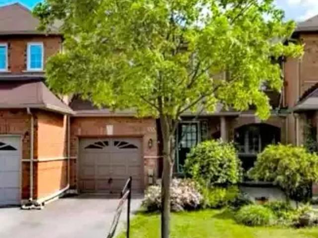 3 Bedroom Townhouse Oakville ON 103695261