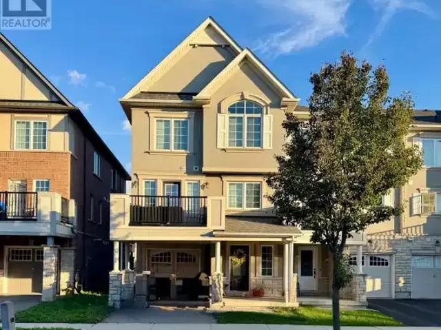 3 Bedroom Townhouse Oakville ON 104142837