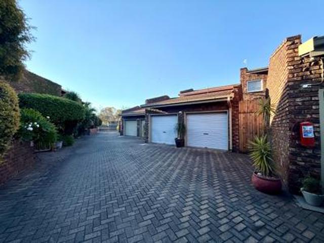 3 bedroom townhouse on the market in.