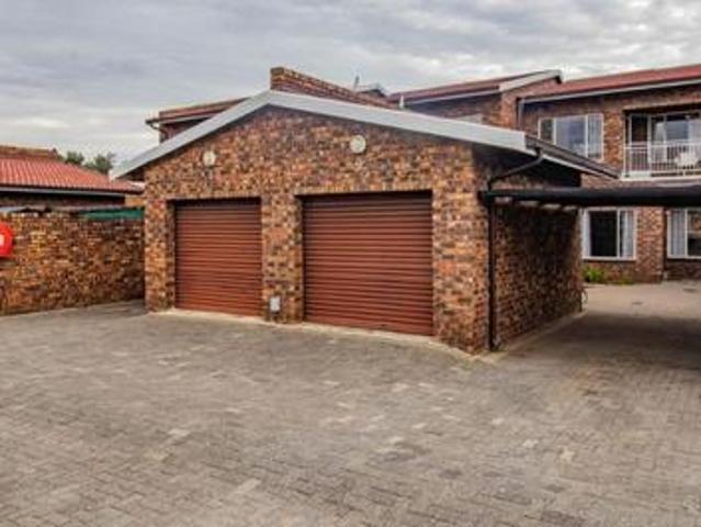 3 bedroom townhouse on the market in.