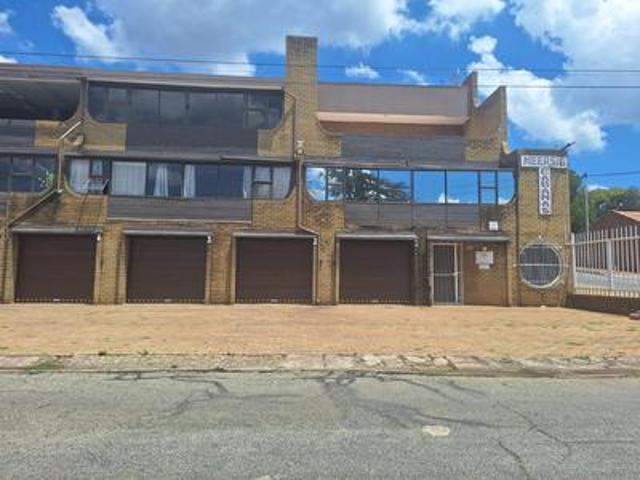 3 bedroom townhouse on the market in.