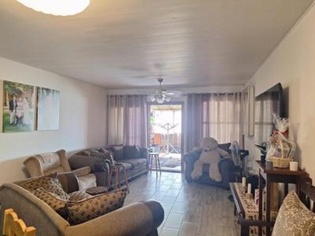 3 bedroom townhouse on the market in.