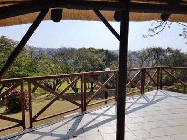 3 bedroom townhouse on the market in.