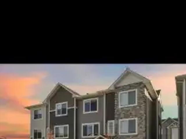 3 Bedroom Townhouse Airdrie AB 104362560