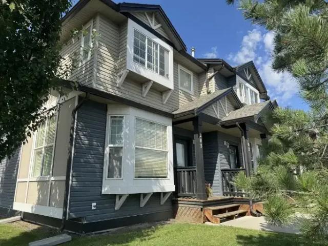 3 Bedroom Townhouse Airdrie AB 104434302