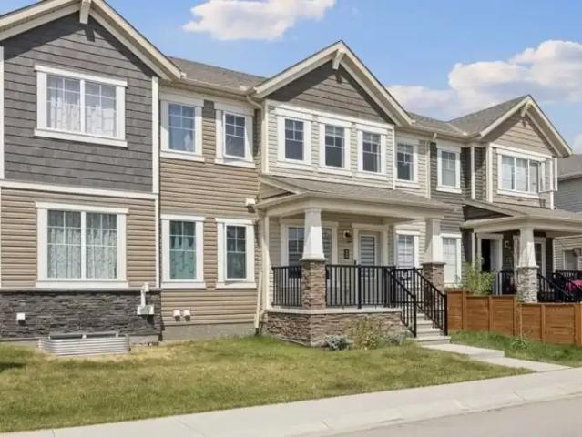 3 Bedroom Townhouse Airdrie AB 102811668