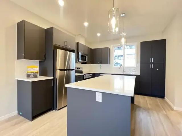 3 Bedroom Townhouse Airdrie AB 103179124