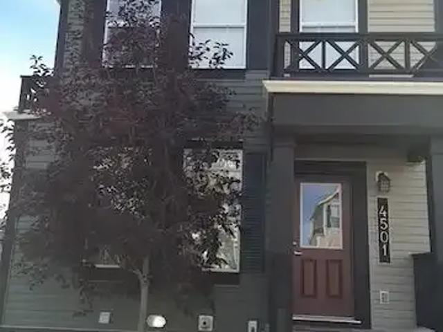 3 Bedroom Townhouse Airdrie AB 103355246