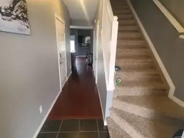 3 Bedroom Townhouse Airdrie AB LS102518442