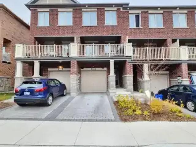 3 Bedroom Townhouse Ajax ON 104257445