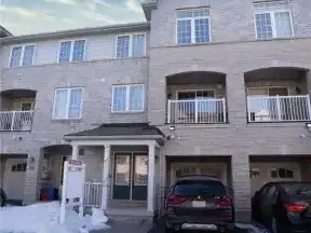 3 Bedroom Townhouse Ajax ON 101687715