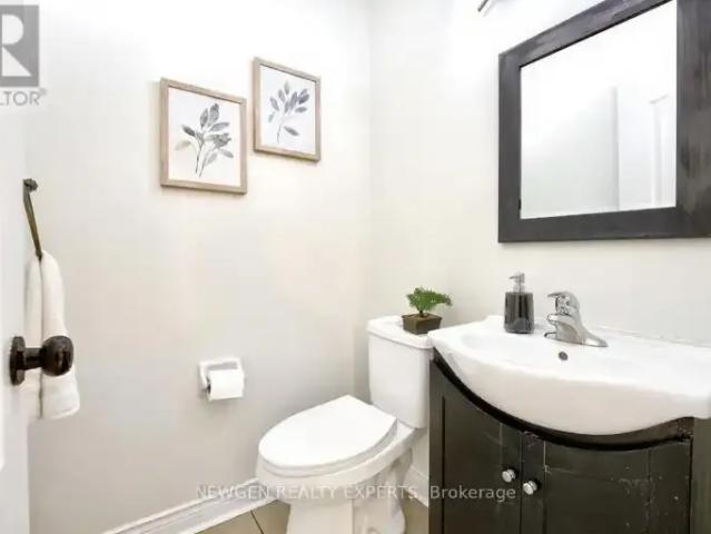 3 Bedroom Townhouse Ajax ON LS103011877