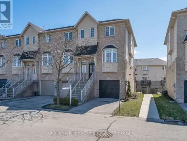 3 Bedroom Townhouse Burlington ON 104000160