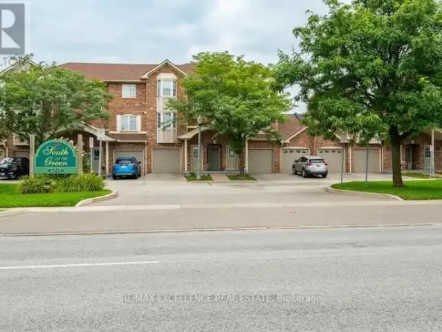 3 Bedroom Townhouse Burlington ON 104842058