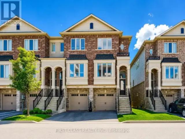 3 Bedroom Townhouse Burlington ON 102811689