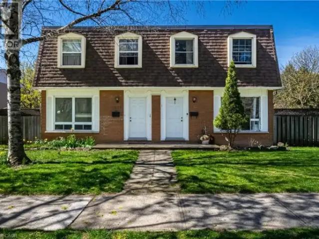 3 Bedroom Townhouse Burlington ON LS101585021