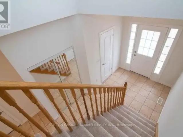 3 Bedroom Townhouse Burlington ON LS102578741