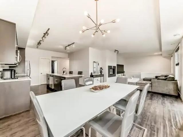 3 Bedroom Townhouse Calgary AB 104180303
