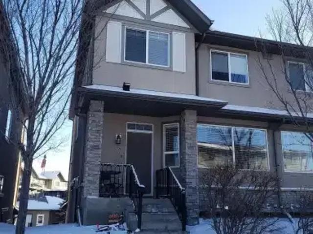 3 Bedroom Townhouse Calgary AB 104180385