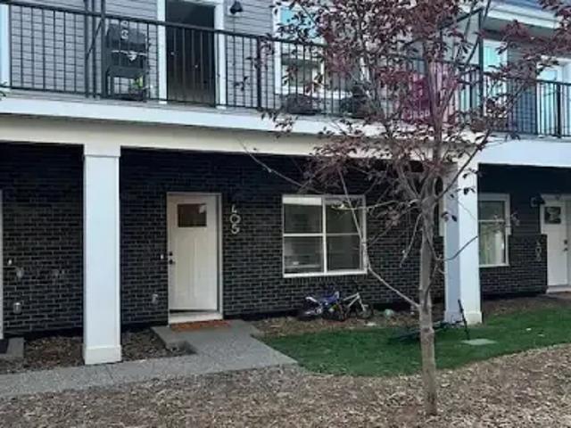 3 Bedroom Townhouse Calgary AB 104224618