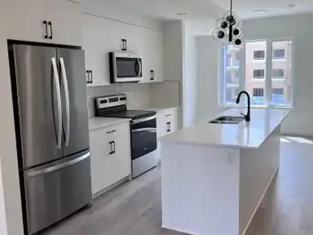 3 Bedroom Townhouse Calgary AB 104224640