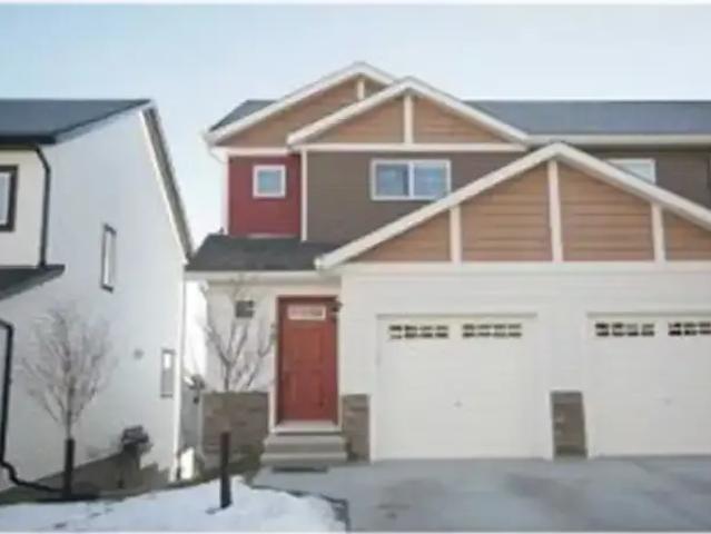 3 Bedroom Townhouse Calgary AB 104506817