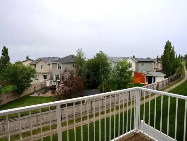 3 Bedroom Townhouse Calgary AB 104681746