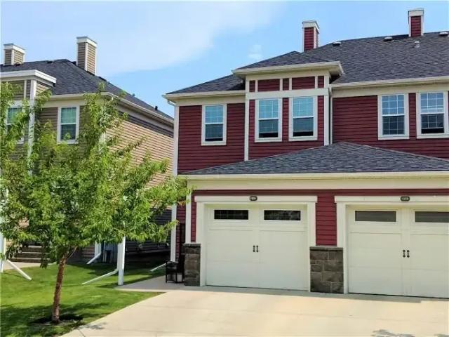 3 Bedroom Townhouse Calgary AB 104864052