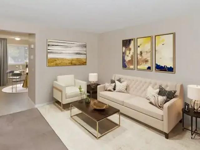 3 Bedroom Townhouse Calgary AB 105110646