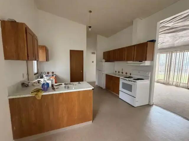 3 Bedroom Townhouse Calgary AB 105110845