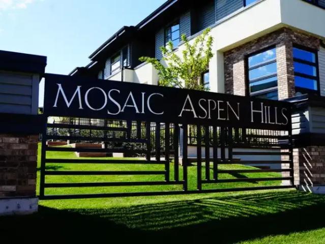 3 Bedroom Townhouse Calgary AB 103652799