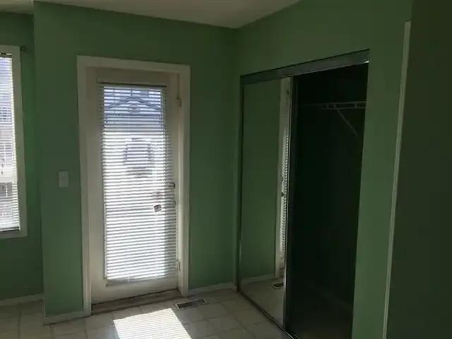 3 Bedroom Townhouse Calgary AB LS101440635