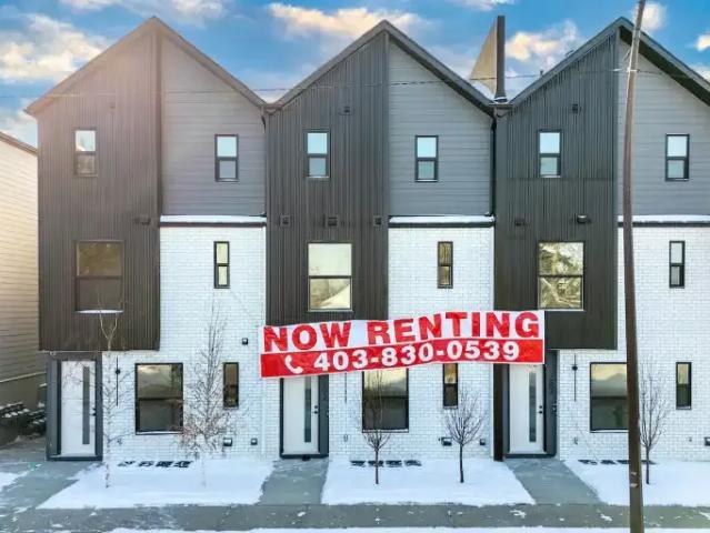 3 Bedroom Townhouse Calgary AB LS101015492