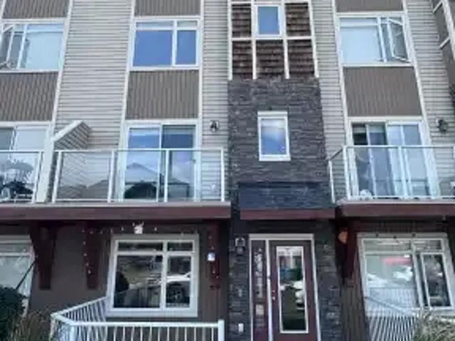 3 Bedroom Townhouse Calgary AB LS101186165