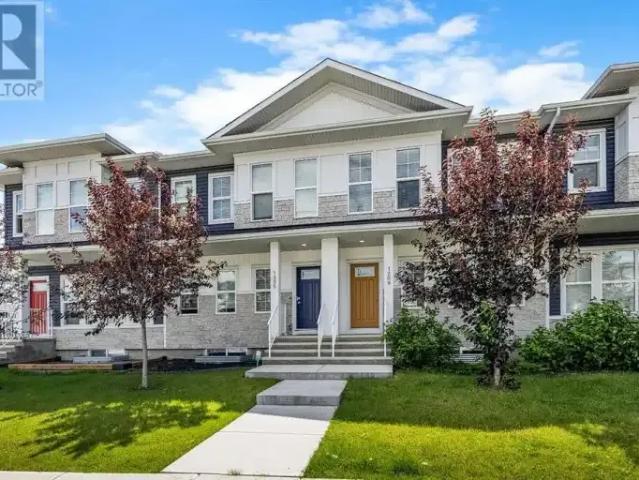 3 Bedroom Townhouse Calgary AB LS102518805