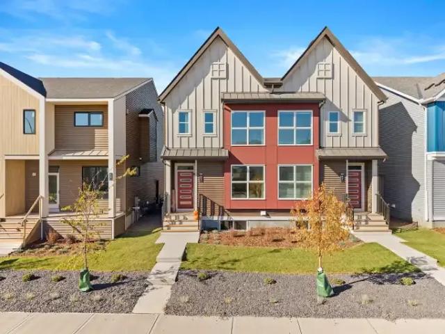 3 Bedroom Townhouse Calgary AB LS105150597