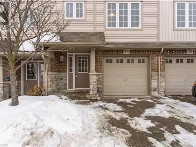 3 Bedroom Townhouse Cambridge ON 101948463