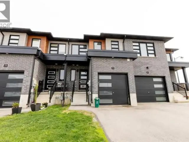 3 Bedroom Townhouse Cambridge ON 102715432