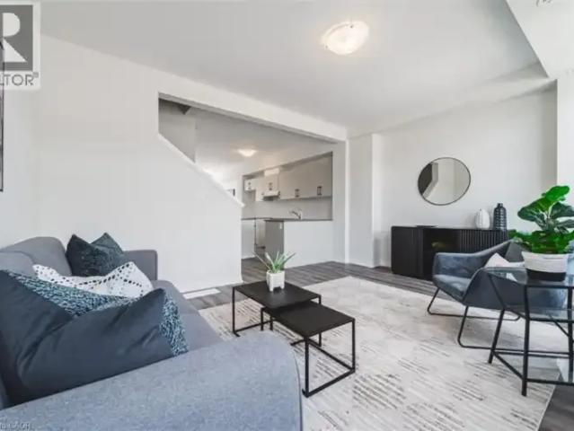 3 Bedroom Townhouse Cambridge ON 103695206