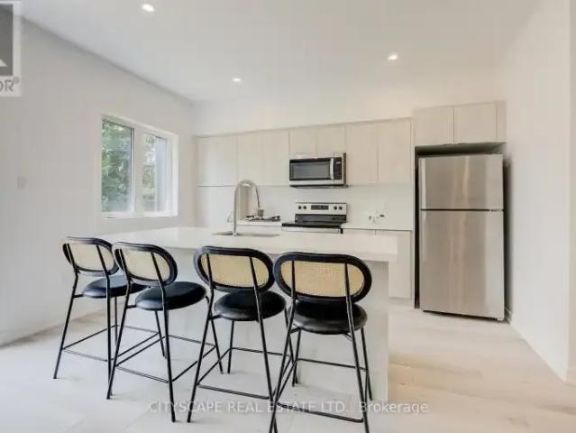 3 Bedroom Townhouse Cambridge ON 103338511