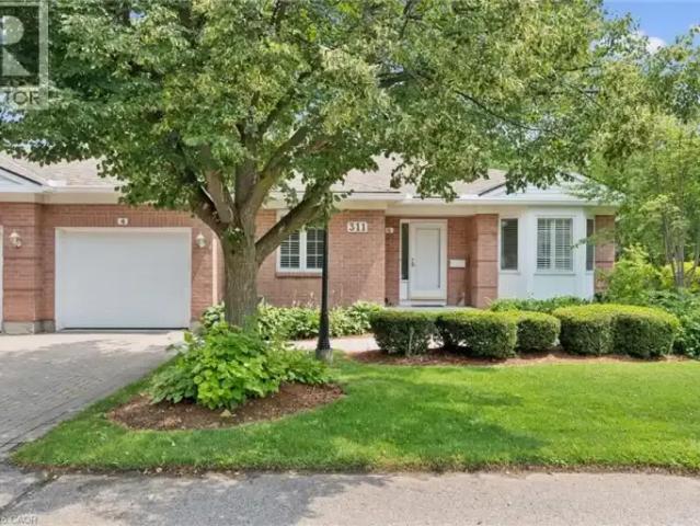 3 Bedroom Townhouse Cambridge ON 104681885