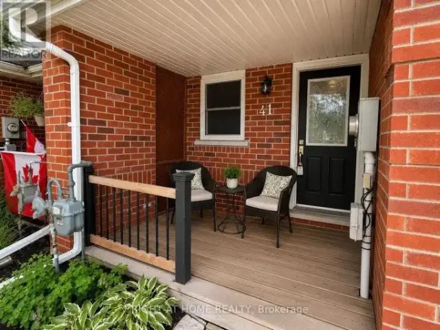 3 Bedroom Townhouse Cambridge ON 104711646