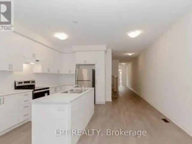 3 Bedroom Townhouse Cambridge ON 104940992