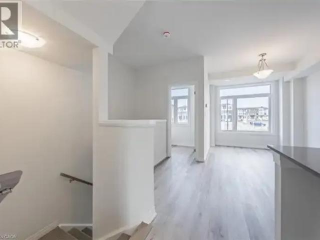 3 Bedroom Townhouse Cambridge ON 104362911