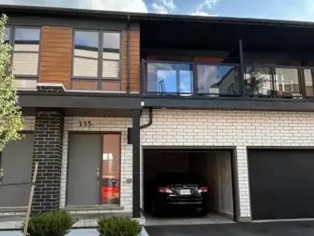 3 Bedroom Townhouse Cambridge ON 105135684