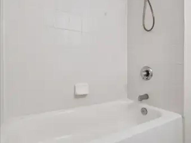 3 Bedroom Townhouse Cambridge ON LS102143858