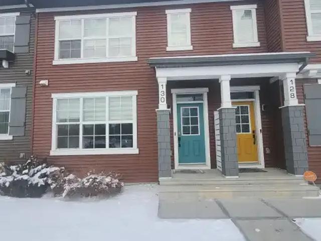 3 Bedroom Townhouse De Winton AB 104181953