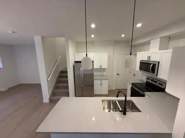 3 Bedroom Townhouse Edmonton AB LS94359029
