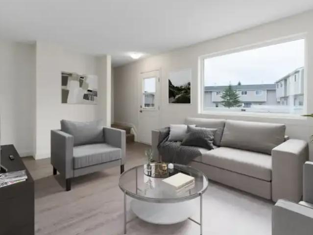 3 Bedroom Townhouse Edmonton AB 100006895