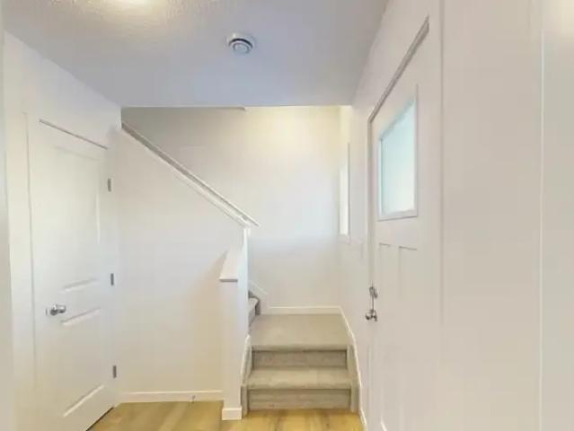 3 Bedroom Townhouse Edmonton AB 101015485